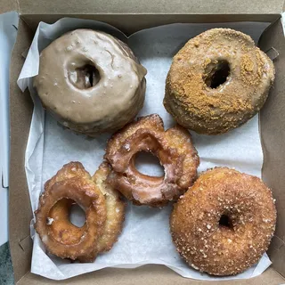 Honey Cinnamon Crumb Donut