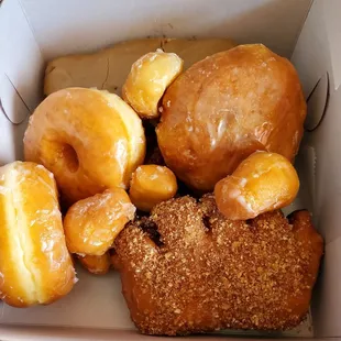 1/2 dozen mixed donuts