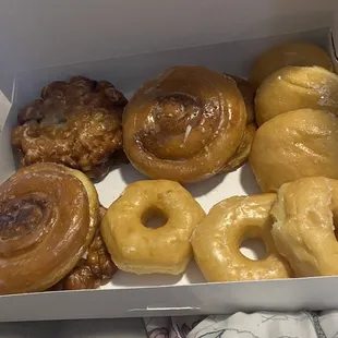 Apple fritters, cinnamon rolls, glazed, &amp; jelly filled.
