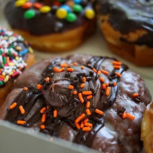 food, dough desserts, donuts