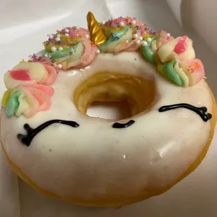 How cute is this frosted Unicorn donut?!