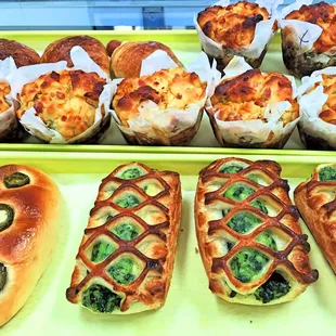 Feta &amp; spinach or Texas loaf... Yummm