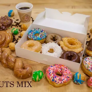 Plz come to select donut mix in Donut Palace at location UTSA blvd , 210 444 9257 .