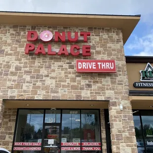 donut palace drive thru