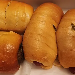 four buns in a box
