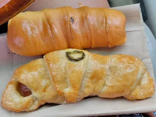 Edna Donuts