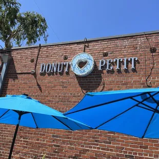 Attractive store setting