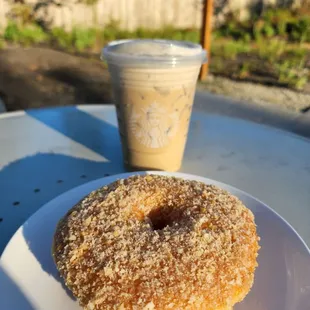 Cinnamon crunch sugar donut my fav. Def recommend.