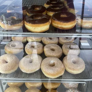 It&apos;s 1 pm -- donuts sell out- no sprinkle ones