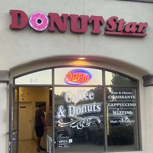 Best Donut Shop in town!!