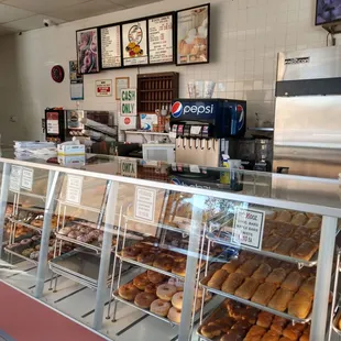 Clean. Friendly. Great place to grab a dozen!