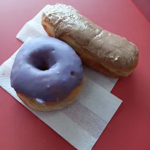 4/25/24.  Taro Donut &amp; Maple Bar:   these were soft &amp; melted in my mouth.  Medium sweetness, but the buttermilk is the standout, 5/5 stars!