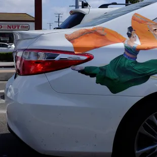 Donut Star with a tad of 神韻藝術團.