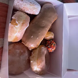 Great donuts!  Fresh &amp; Delicious!  Great staff!