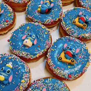 STITCH DONUT