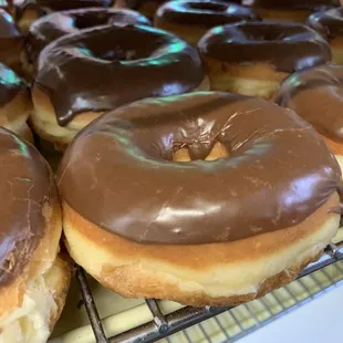 chocolate raise donut