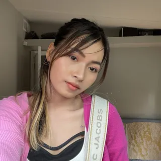 Alicia I.