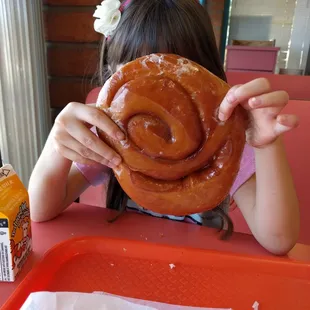 The small cinnamon roll