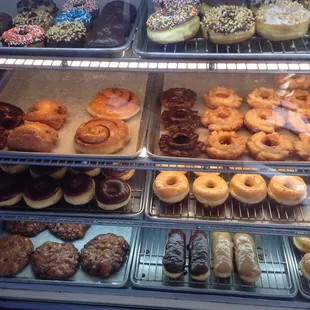 Anytime to go in side have all fresh DONUT !!!!