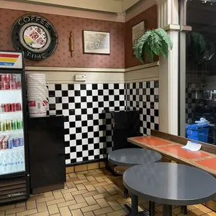 Love the old school vibe