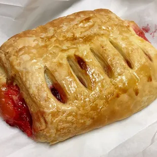 Strawberry &amp; cheese croissant