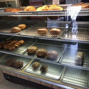 Yes... they still have donuts left when we got here around lunch time. Donuts for lunch!!