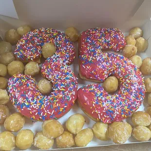 food, dough desserts, donuts