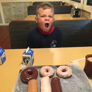 food, donuts, dough desserts