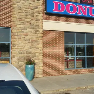 the front of a donut shop