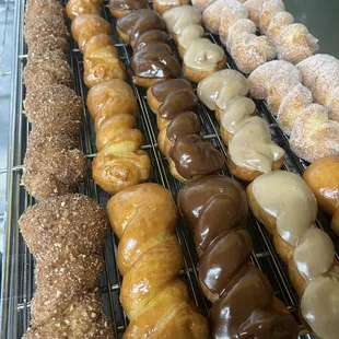 Fresh twist donuts