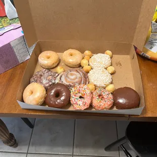 Donut Hole Donut, Donuts, Cinnamon Roll Donut