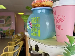 Carl’s Donuts