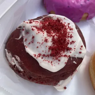 Red Velvet Donut 9/10!!