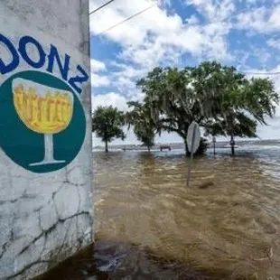 Donz during the storm ..   Don has passed away...we should all throw a party for him in Donz!!!