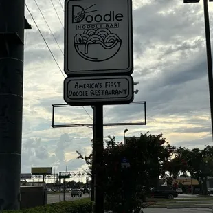 Doodle Noodle signage