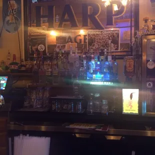 Bar!