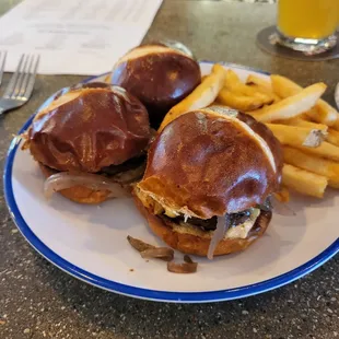 Delicious sliders and crispy fries but soft on the inside