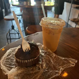 Chocolate Muffins and Apple Pie Latte