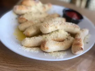 Sally O' Neal's Pizza Hotline