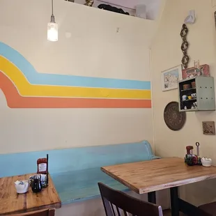 Nice bright decour
