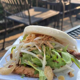 Lemongrass chicken bao bun