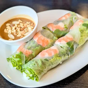 Fresh shrimp spring roll