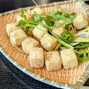 Garlic fried tofu