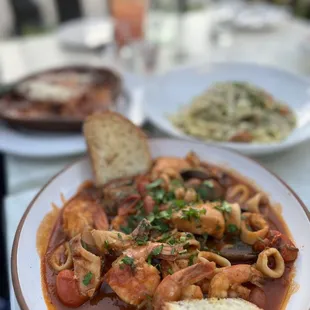 pasta dish, pasta, food