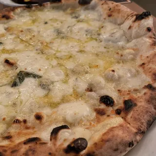 4 Formaggi Pizza Lunch