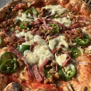Salsiccia Red Pizza