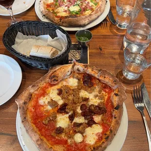 La Carne Pizza