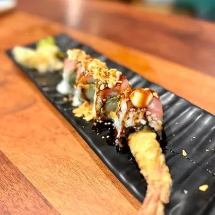 Hamachi Garlic Roll