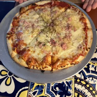 Hawaiian pizza