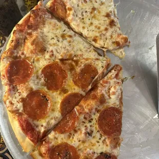 Thin crust pizza